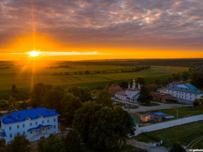 Свято-Покровский монастырь в селе Доброе.